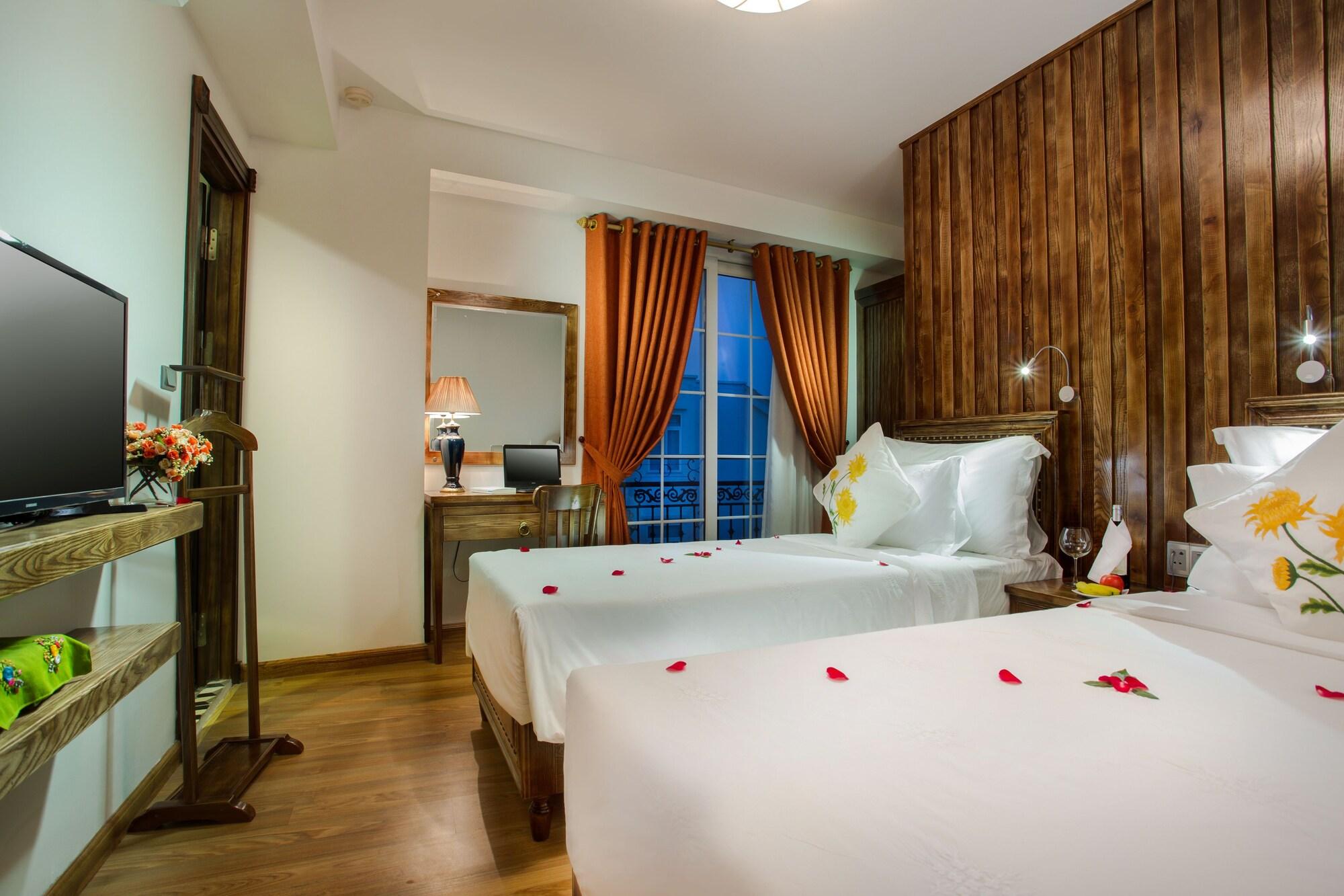 Noble & Swan Boutique Hotel Hanoi Exterior photo
